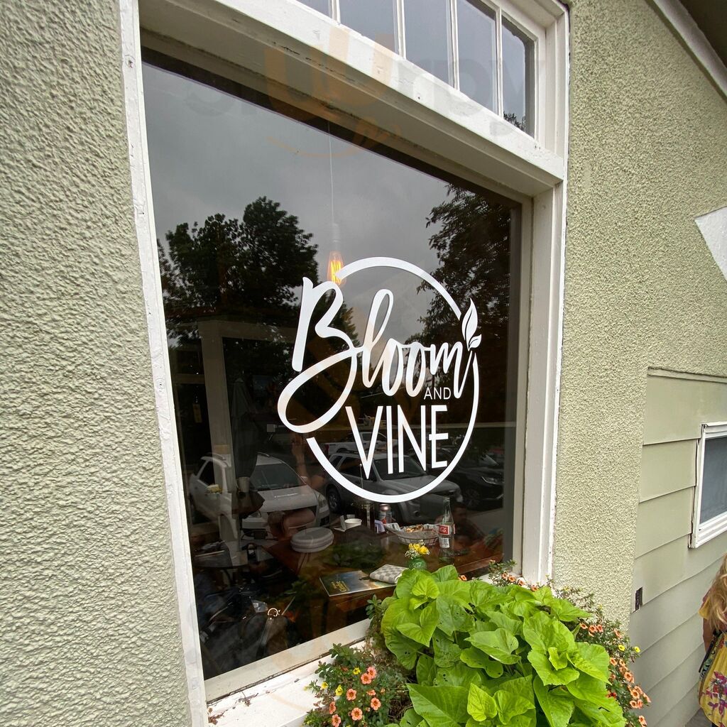 Bloom Coffeehouse & Eatery