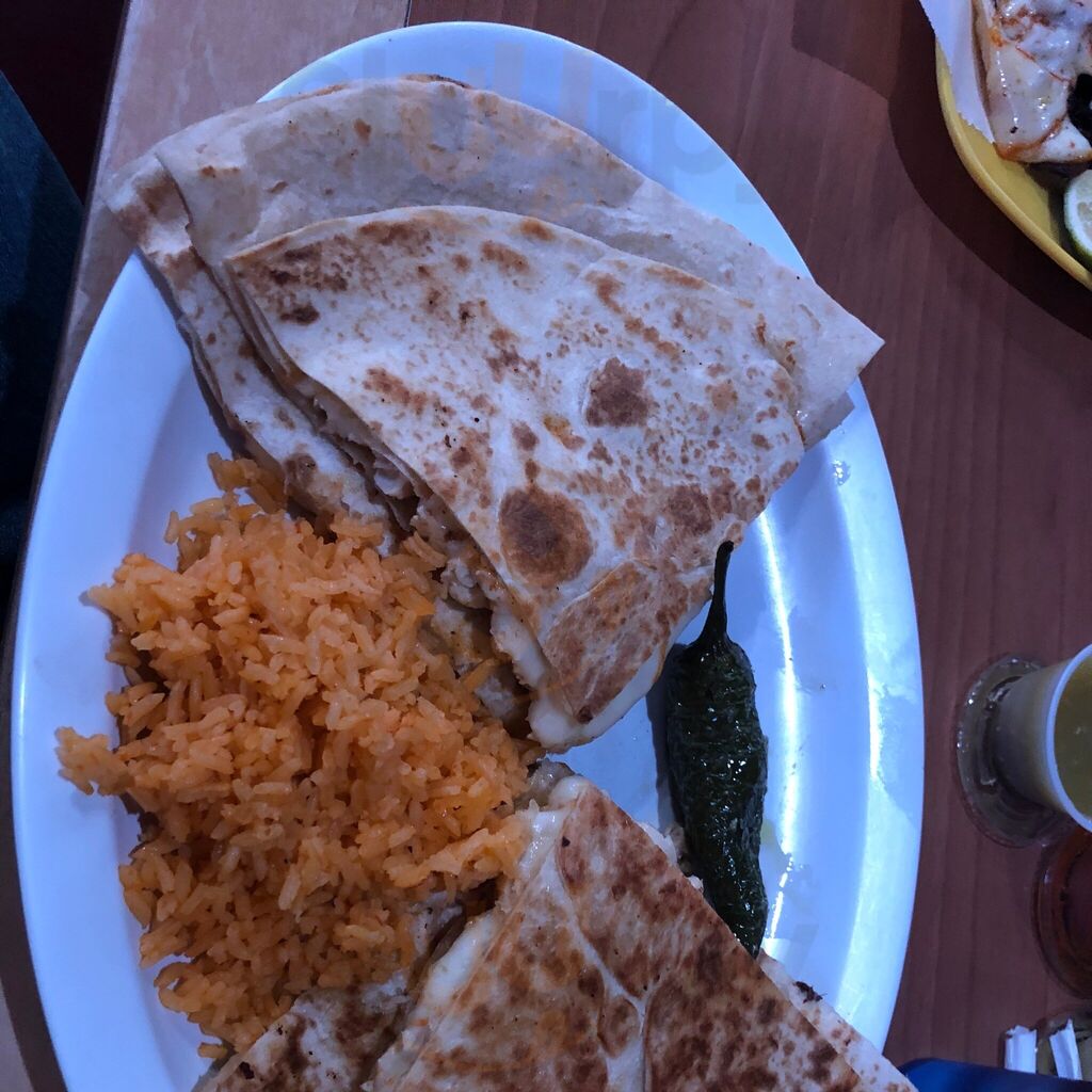 Chico's Tortas Y Pinas Lokas