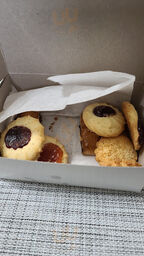 Rispoli Pastry Shop And Cafe