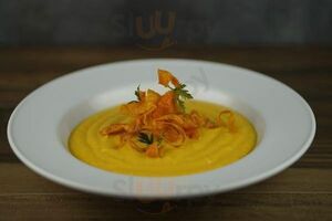 Henry's Fork Lodge & Restaurant