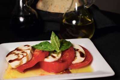 Cipollina Rustic Italian Kitchen