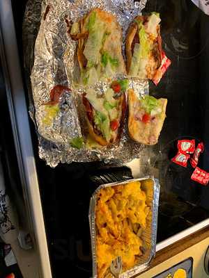 R And B's Pizza Place