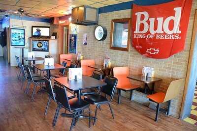 Leamen's Bar And Grill