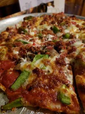 Log Tavern Pizza Co.