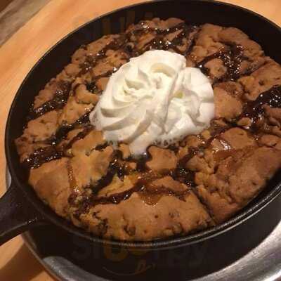 Log Tavern Pizza Co.