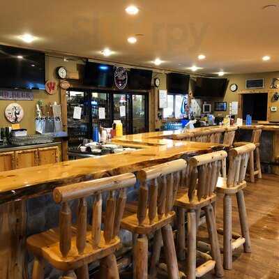 Log Tavern Pizza Co.