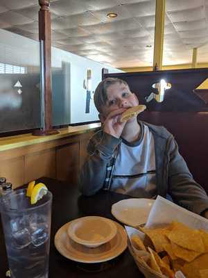 El Puente Mexican Restaurant