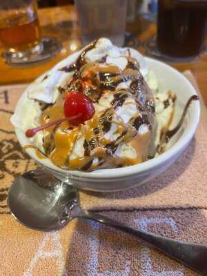 Maclaomainn's Scottish Pub