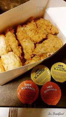 Lee's Famous Recipe Chicken