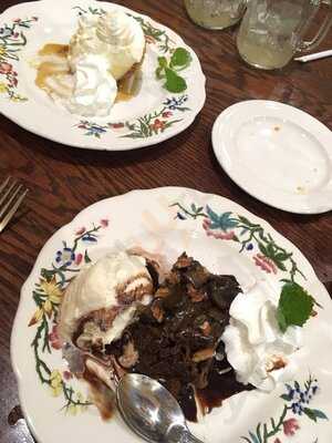 Homestead Resort, Simon's Restaurant