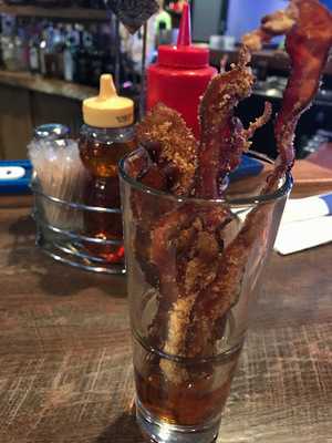 Crewitts Creek Kitchen & Bar