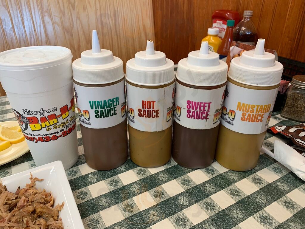 Riverfront #2 Bar-b-q And Catfish House