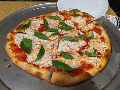 Bob's Thin Crust Pizza