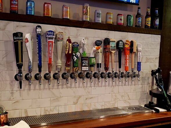 Della Rose's Perry Hall Pub