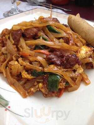Chen Vuong Thai Asian Restaurant