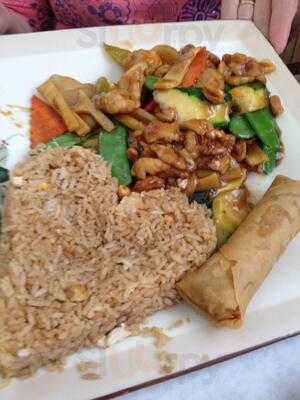 Chen Vuong Thai Asian Restaurant