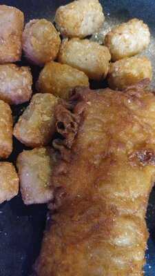 Hooley House Sports Pub & Grille