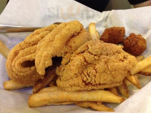 Montana Saloon & Grill