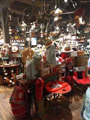 Cracker Barrel