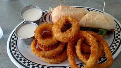 Nicky's Restaurant Lounge