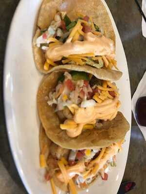 Neighbors Grill & Pizza