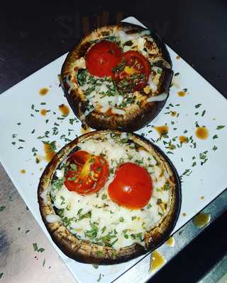 Cool Vibes Bar And Grill