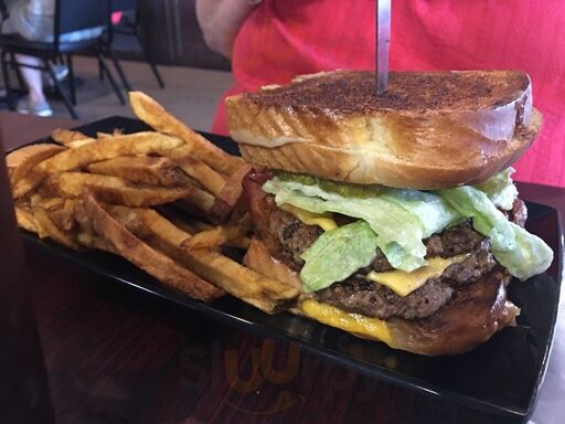 Big D's Newton Grill