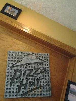 Pizza Hut / Wingstreet