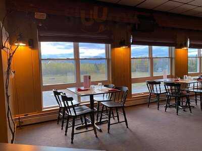 Trailside Restaurant & Lounge