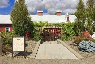 Aurora Colony Vineyards