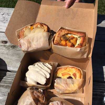 Deb’s Artisan Bakehouse