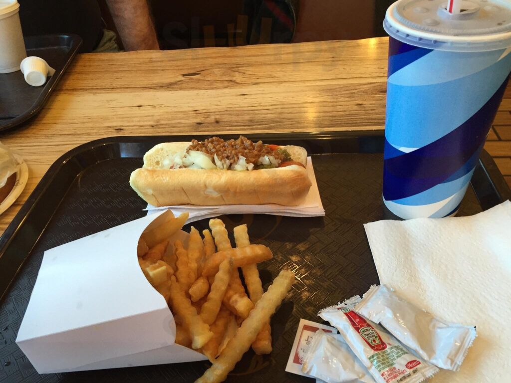Shell's Food & Mini Golf