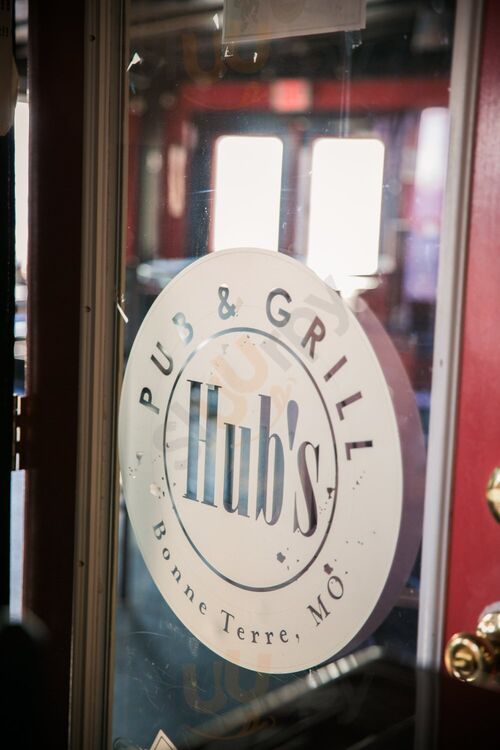 Hubs Pub & Grill
