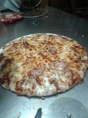 Chet's Pizza