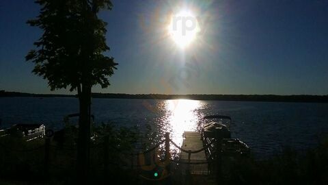 Captain Dan's Crows Nest Resort