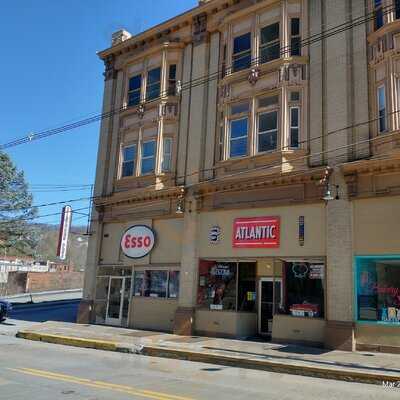 Pickers Pub And Grub Brownsville Pa