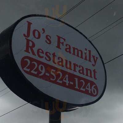 Jo's Family Restuarant