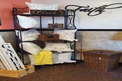 Dutchmaid Eatery & Gifts