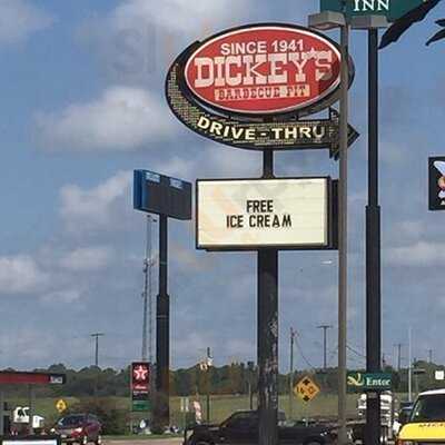 Dickey's Barbecue Pit