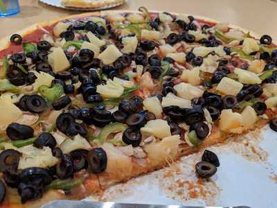 Alamo Pizzeria And Pub