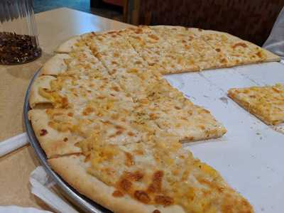 Alamo Pizzeria And Pub