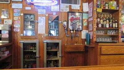 Mick & Miki's Red Cedar Bar