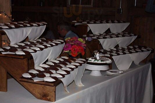 Holland Farms Bakery And Deli