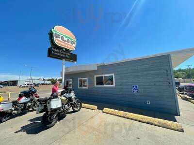 Flip Burgers & Treats