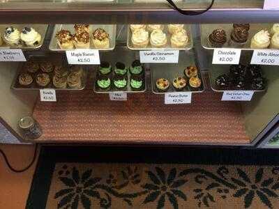 Hi-line Cakes And Bakery