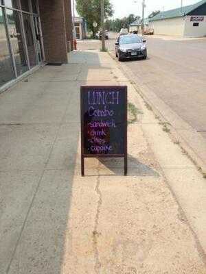 Hi-line Cakes And Bakery