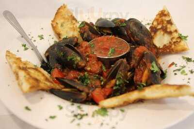 Bella Luna Ristorante & Bar