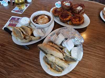 Fort's Old Town Tavern