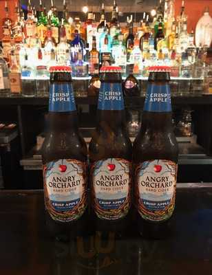 Eighty Ates Bar & Grille