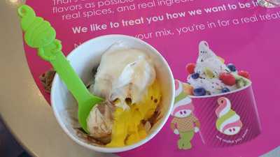 Menchie's Forzen Yogurt